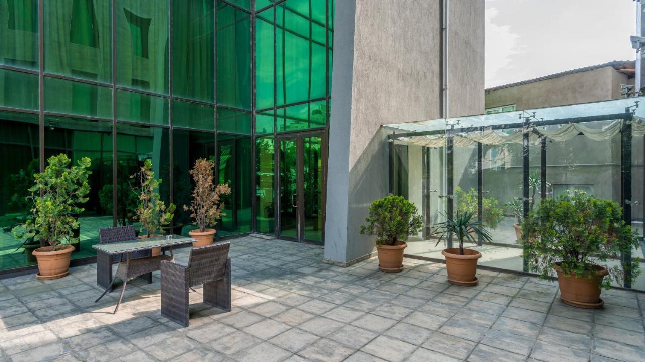 Capitol Hotel By Umbrella Tbilisi Luaran gambar