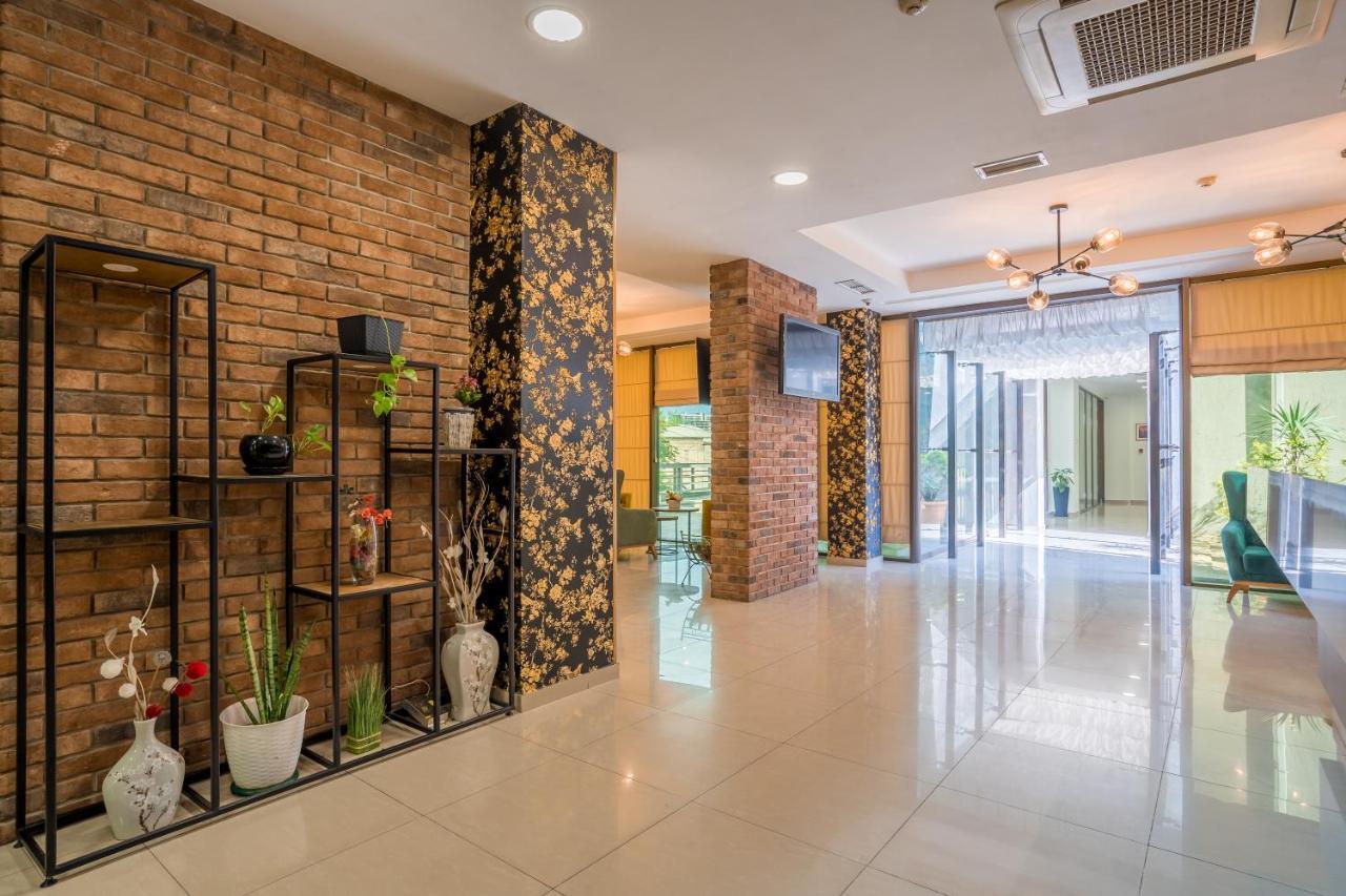 Capitol Hotel By Umbrella Tbilisi Luaran gambar
