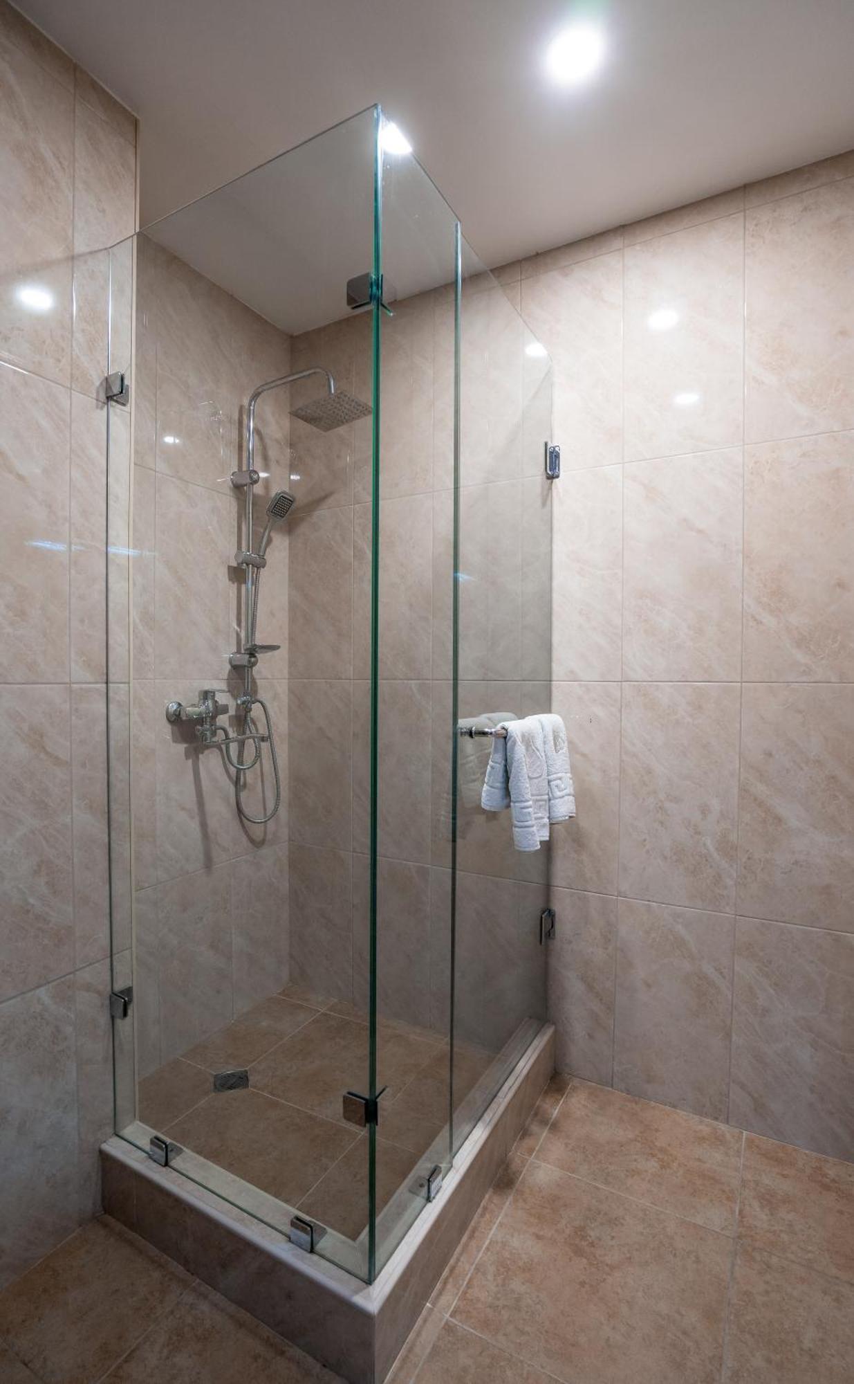 Capitol Hotel By Umbrella Tbilisi Luaran gambar